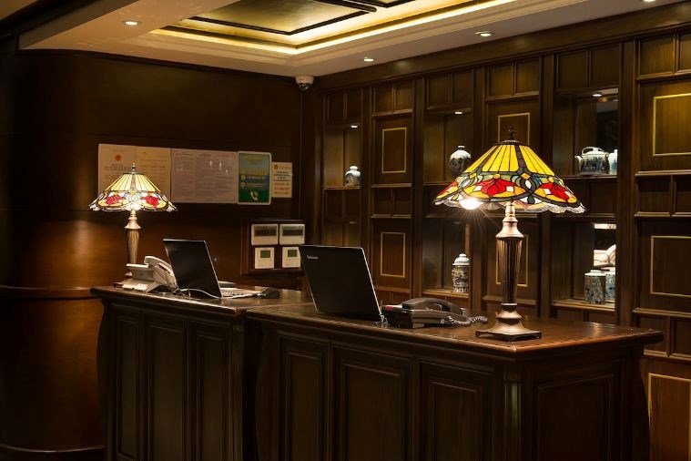 Du Thuyền Paradise Elegance Hạ Long